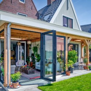 Luxe tuinkamer met openslaande deuren