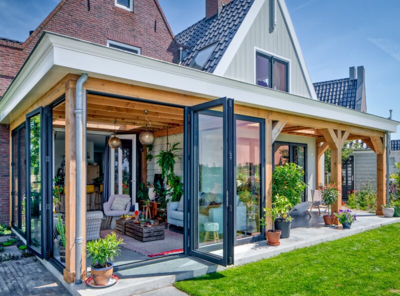 Luxe tuinkamer met openslaande deuren